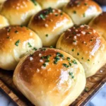 Easy Garlic Butter Dinner Rolls